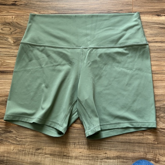 Lululemon Align High Rise Short 6” - Picture 2 of 6